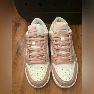 Used Nike women’s Dunk Low Pink Corduroy size 6.5